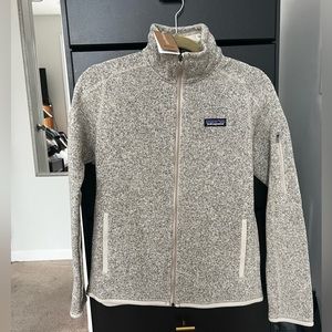 New with tags - Patagonia Women’s Better Sweater Jacket in Pelican.